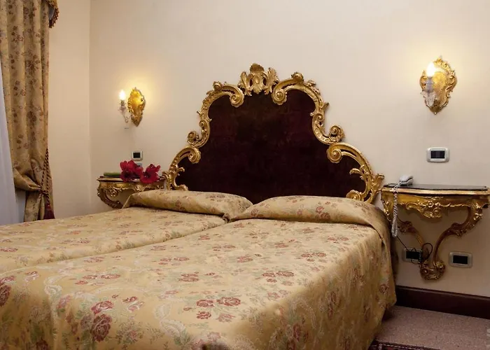 Hotel Residenza D'epoca San Cassiano 4*