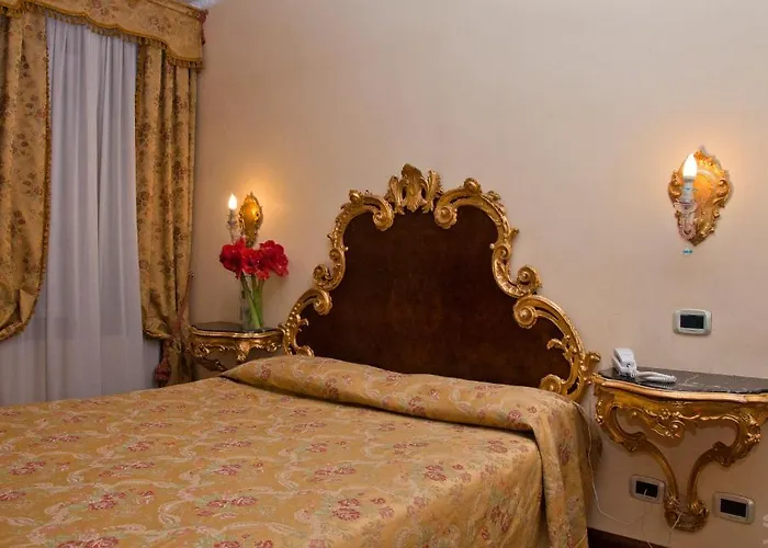 ريزيدنزا دي ايبوكان سان كاسيانو فندق 4*