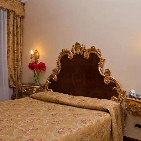 Residenza D'epoca San Cassiano Otel 4*