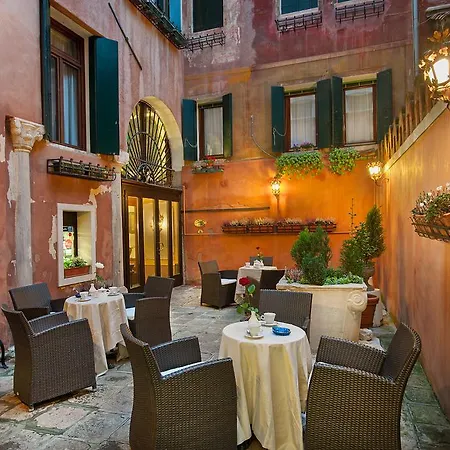 Residenza D'epoca San Cassiano Otel Venedik